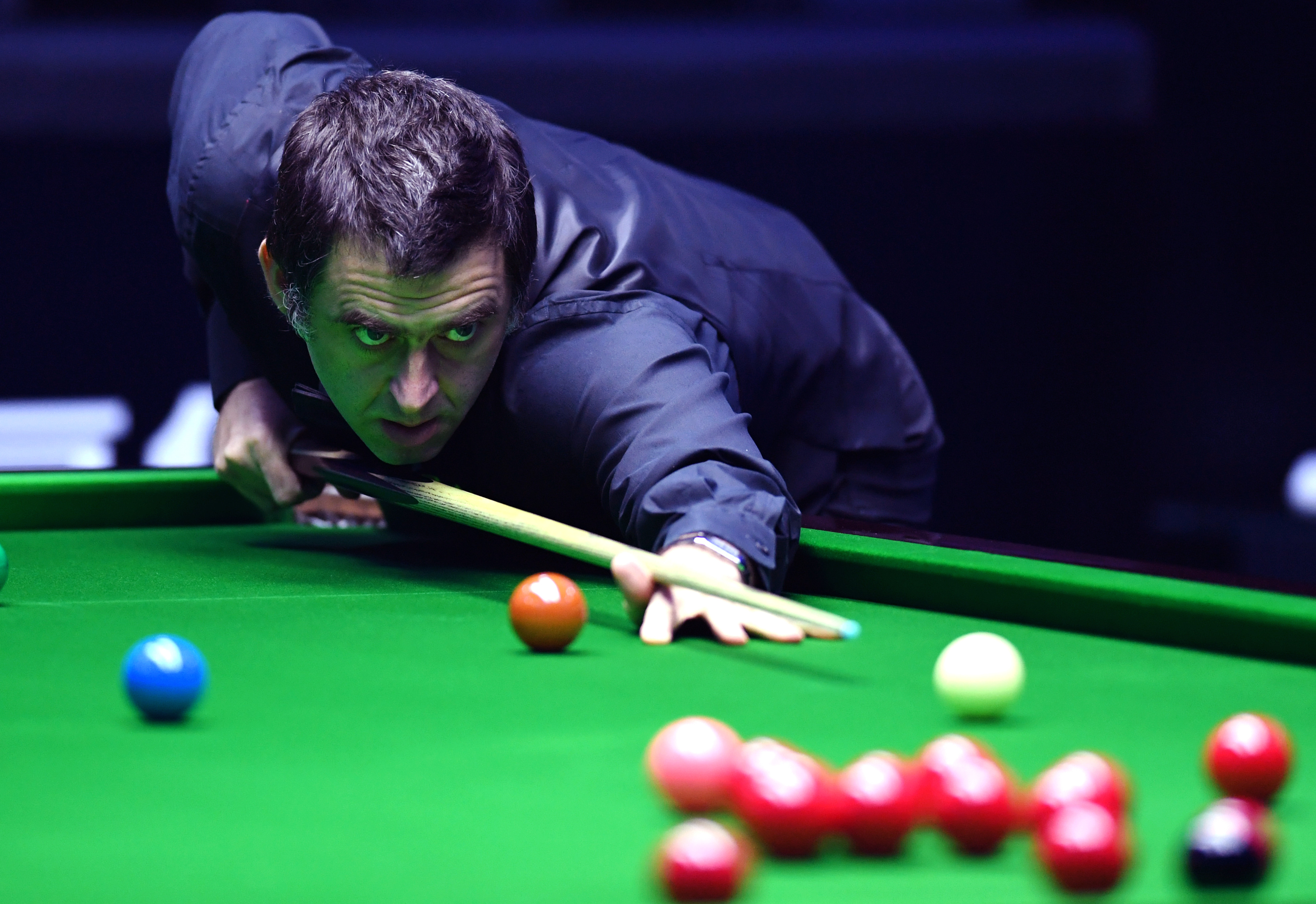 乐部并肩作 乐部并肩作