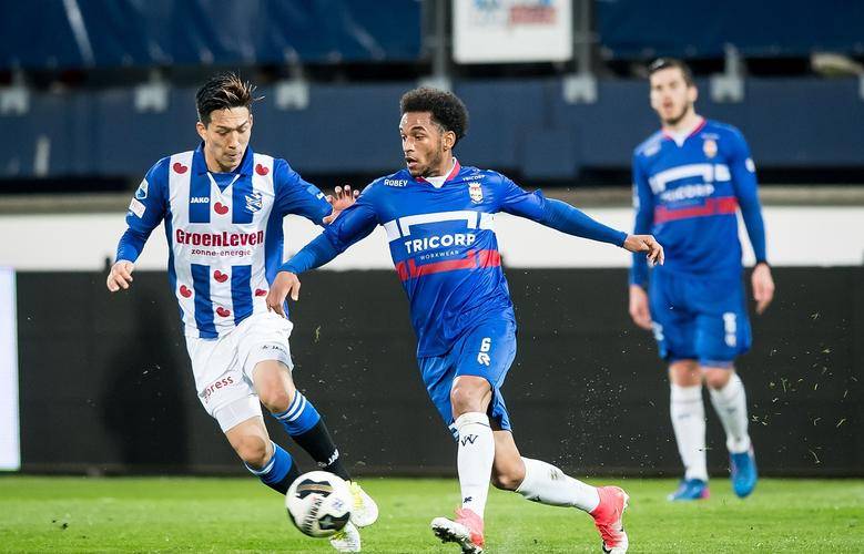 女篮赛场上 女篮赛场上